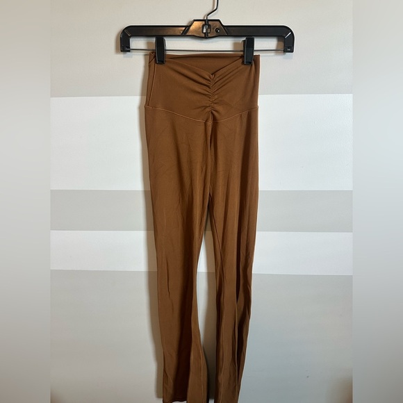 Aerie High-Waisted Ruched Flare Leggings - Picture 3 of 4